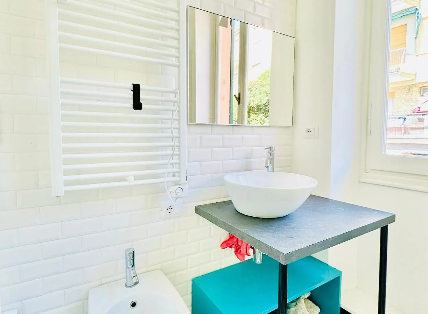 Hostdomus - Casa Ester Noli Italy