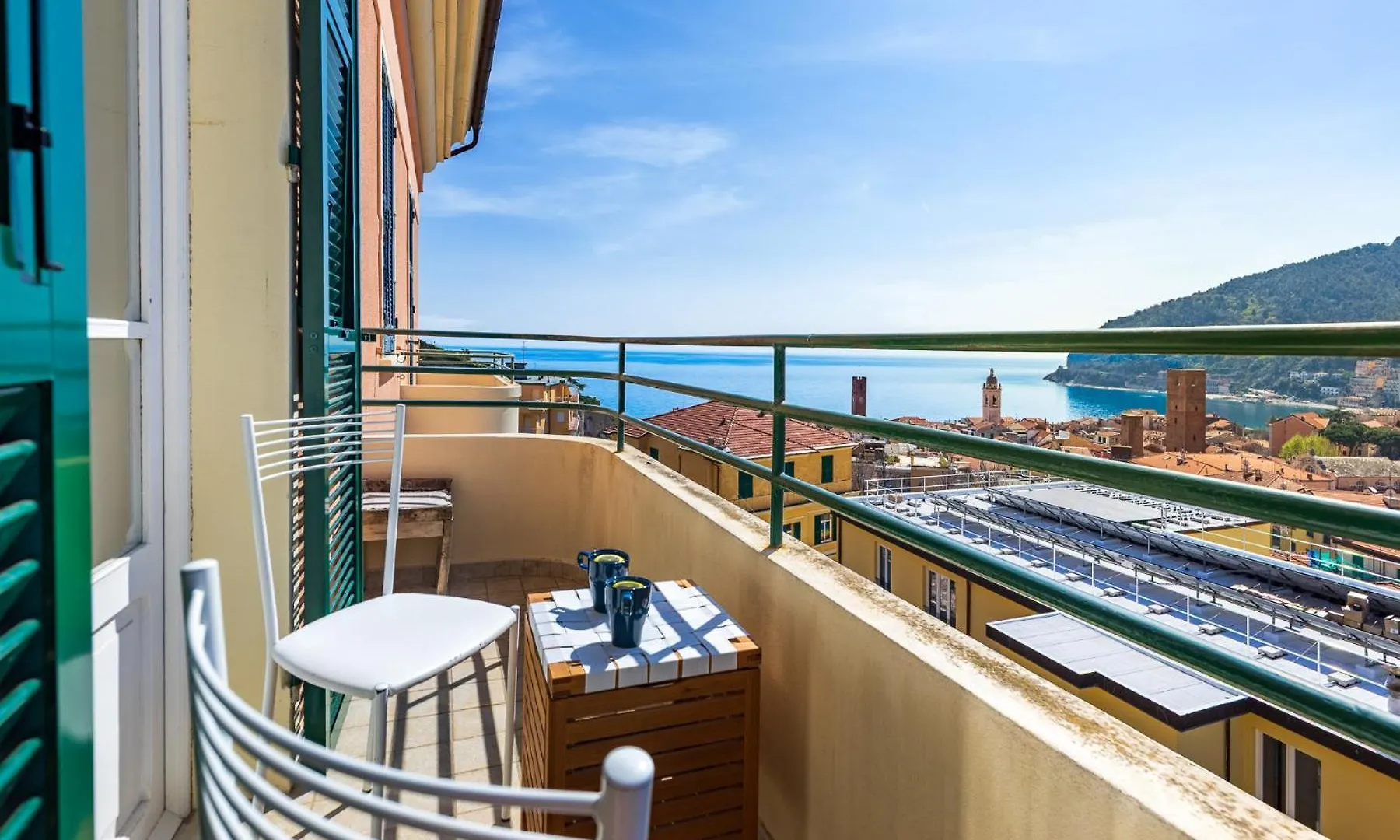 Hostdomus - Casa Ester Noli 0*,