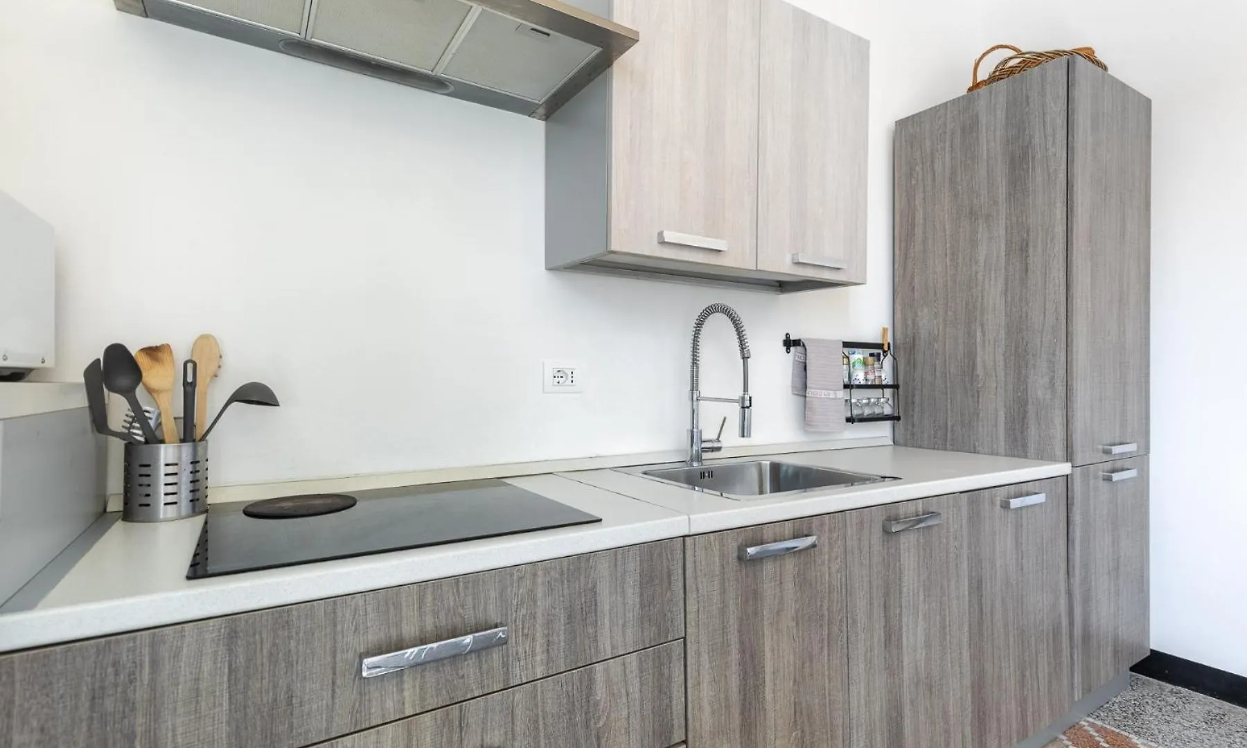 Apartment Hostdomus - Casa Ester Noli
